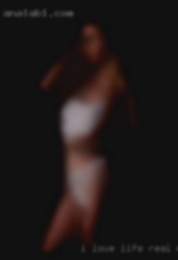 I love real world nude life in all its aspects.